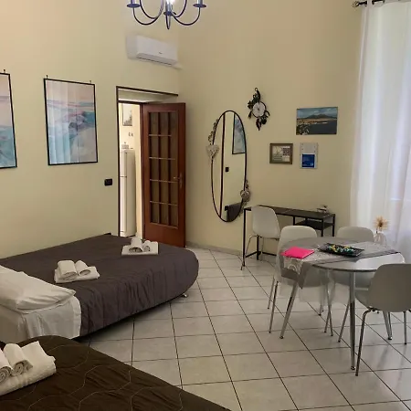 Centro Storico La Casa Di Ciro * Неаполь